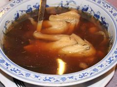 炖鸡汤-伍月花酒楼