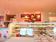 -Winchell's Donuts House