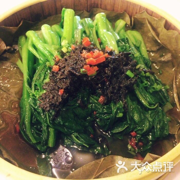 荷叶橄榄蒸菜心