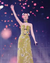 -Renee芮亦婚纱(原丽莎)