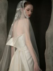 -艾米丽婚纱礼服