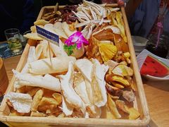 -一朵菌·野生菌探索家火锅(南亚店)