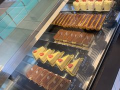 -Dough&Joe团憩(瑞虹天地月亮湾店)