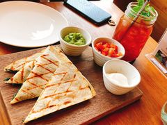 -ROAST coffee & eatery