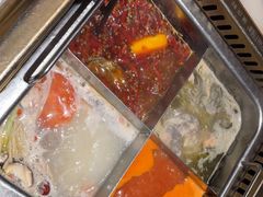 -巴渝瓦肆重庆鲜火锅(宝龙环湖店)