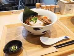 黑酱油猪肉拉面-面屋 猪一