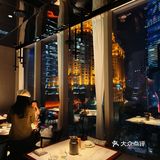 珠江新城这家湘菜餐厅的夜景太绝了！