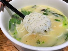 秀才米线-茶花妹子云南餐厅(传媒大学店)