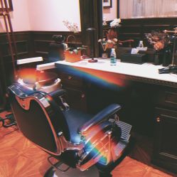 -TWOFACE 双面理发馆