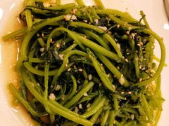 蒜蓉茼蒿-青瓦餐厅·生鱼片·韩园烤肉(西塔店)