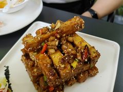 -铜锣湾·有麝自然香(渝北财富中心店)