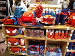 -名创优品(北京新中关购物中心地铁层店)