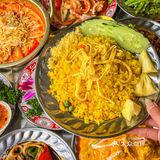 厨师都是泰国人的大排档味道太正了 太羡慕了