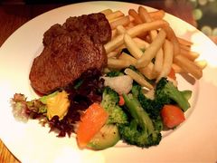 Geneva-Geneva日内瓦餐厅(西郊宝成花苑店)