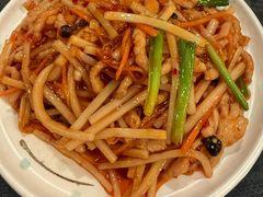 鱼香肉丝-京尊烤鸭店JINGZUN(春秀路店)