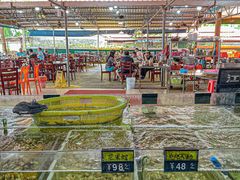 -岛中岛·海鲜大排档·万宁老字号(东澳店)