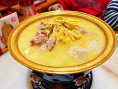 铜锅酸菜炖软骨-小吊梨汤·北京菜·烤鸭(鸟巢店)