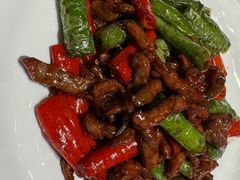 尖椒牛柳-旺角小渔村·海肠捞饭开创者(二马路店)