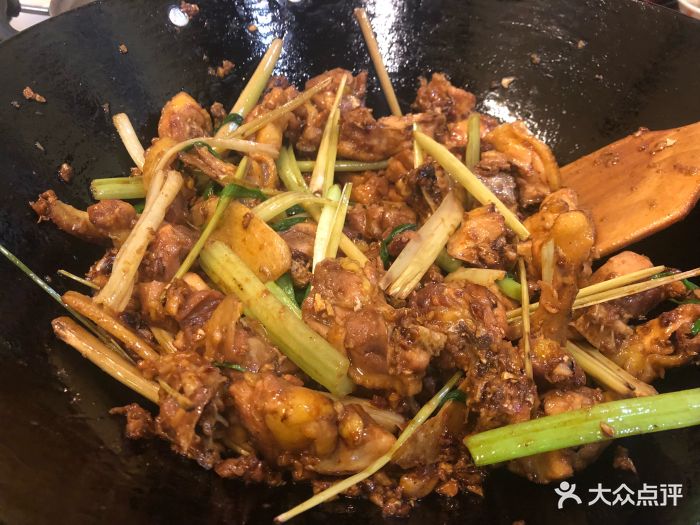 百鸟归巢天麻鱼头(远洋城店)香茅花雕炒鸡图片