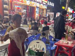 -老街烧烤大排档·地道湖北菜·龙虾馆(汉口火车站店)