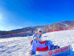 -亚布力新体委滑雪场