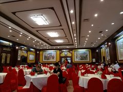 大堂-九花山烤鸭店