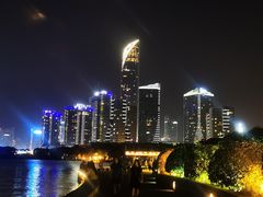 -圆融星座购物中心