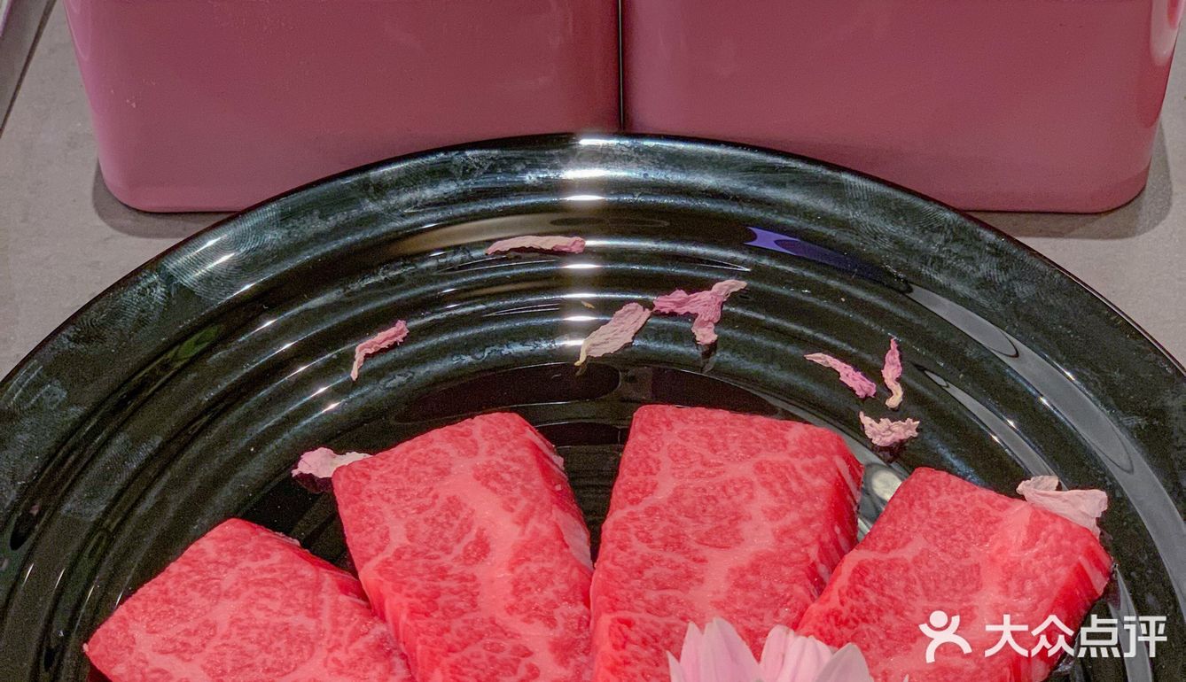 来武汉只办一件事:吃樱花烤肉.... 