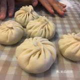水温八九十度吧，揉制均勻后在温暖的地方靜置半个小時