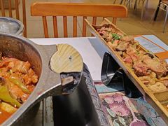 -刘姐啤酒鱼民族演艺餐厅(西街总店)