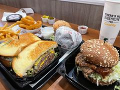 -The Habit Burger Grill 哈比特汉堡(世博店)