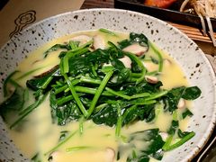 奶油菠菜-穹六人间 people 6(岳阳路店)