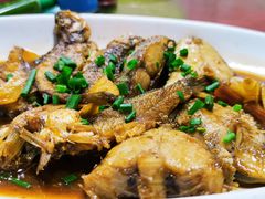 红烧杂鱼-食鼎记海鲜大排档(美食街店)