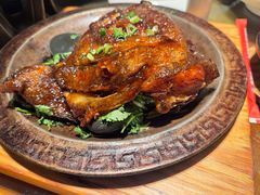 -馨月湾传统精品美食坊(市府总店)