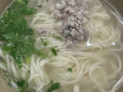 -亮亮面馆(经六路店)