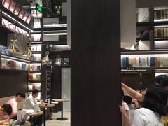 -钟书阁(群光广场店)