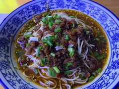 -渝之汇牛肉豌杂面