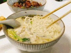 -明呈黄鱼面馆(斜土路店)