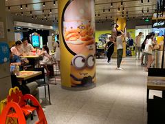 大堂-麦当劳(中山公园龙之梦店)