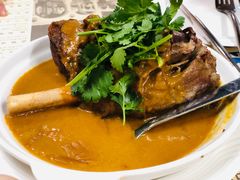 红烩羊膝-雅憩花园餐厅