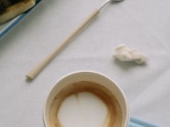 -HUGS coffee(东区店)
