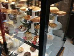 面包甜点陈列柜-星巴克(广州东圃天银店)