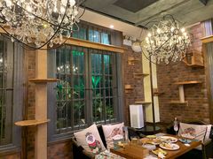 -more than meow吴止猫主题餐厅(承德 中船汇店)