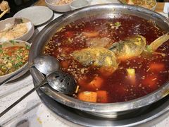 -肖肖酸萝卜鱼火锅(总店)