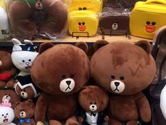 -LINE FRIENDS Garosu-gil Flagship Store