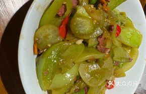 Ham Stir-fried with Green Tomatoes