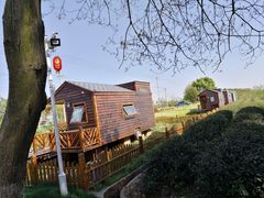 -龙湖东院农庄(乡间小路店)