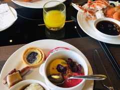 -大中华希尔顿酒店-念自助餐·嗨啤·小龙虾