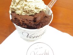 巧克力冰激凌-VENCHI 闻绮(上海佛罗伦萨小镇店)
