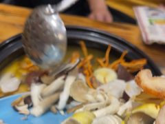-菌之家·专业纯野生菌火锅·特色炒菌